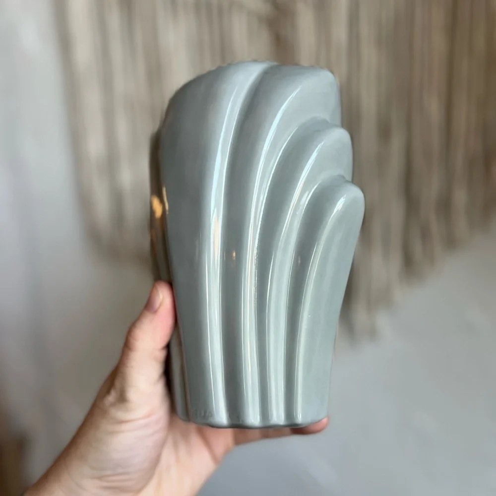 Vintage Mid-Century Art Deco Fan Vase – Gray Ceramic – 1950s/60s Studio Pottery